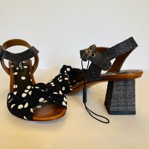 Dolce & Gabbana sandal SIZE 37